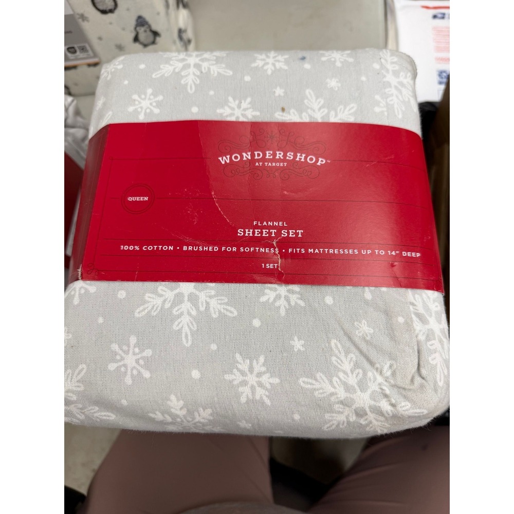 #148 Wondershop Queen Flannel Christmas Sheet Set Gray White Snowflake 4pc
